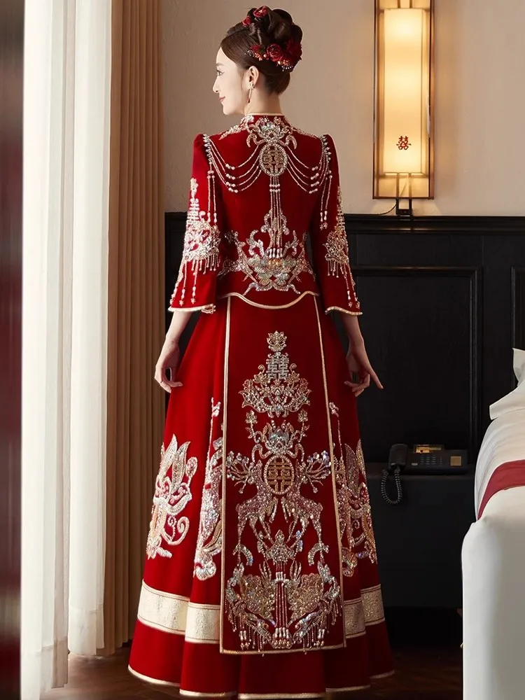 New-style wedding attire new dress for brides Chinese-style gowns dragon and phoenix jackets are now available
