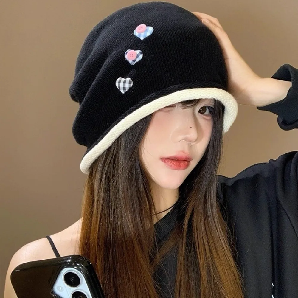 

Fashion Vintage Y2k Baggy Cap Heart Button Loose Knitted Beanies Cap Versatile Curl Brim Pullover Hats Spring and Autumn