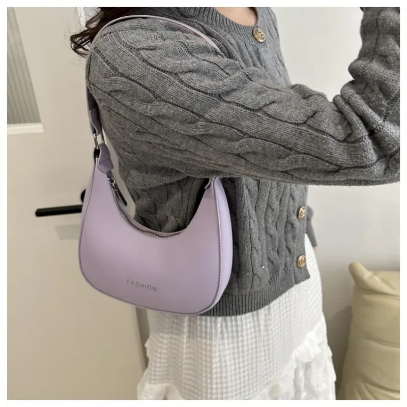 

B French Niche Design Shoulder Bag Women's Popular Shoulder Bag Trend Versatile High-end Texture Fashion Armpit Shoulder Bag