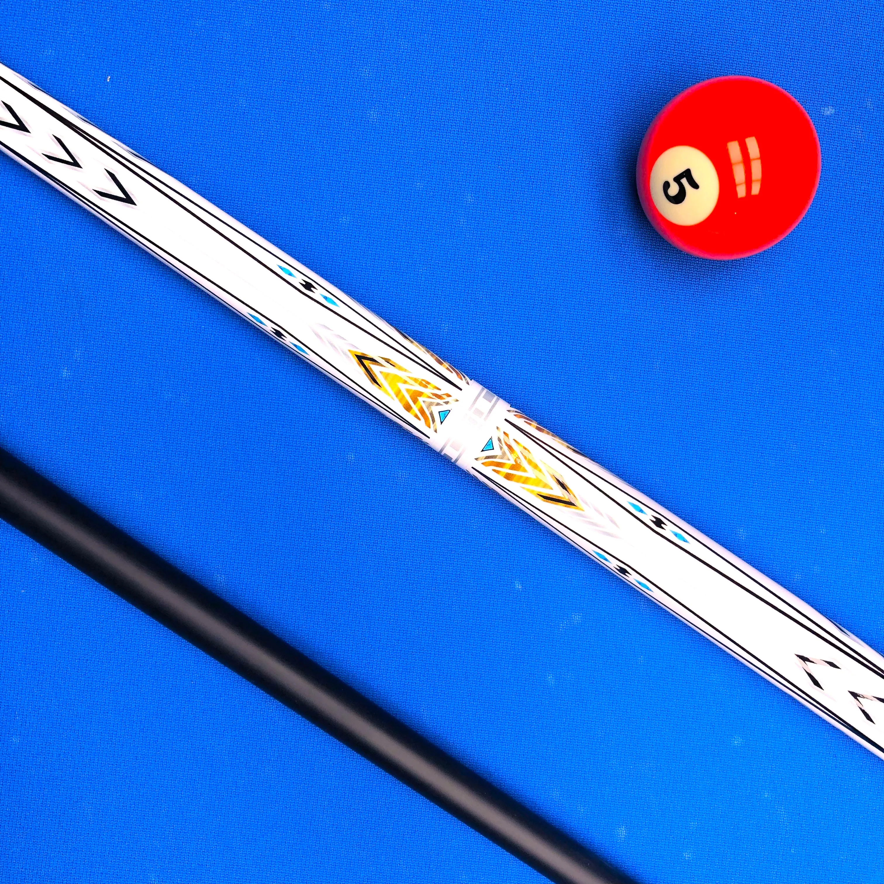 13mm Rainbow Tip Fiberglass Pool Cue Stick   1/2 Jointed with Stainless Steel Pin for Low Deflection   Precision Control