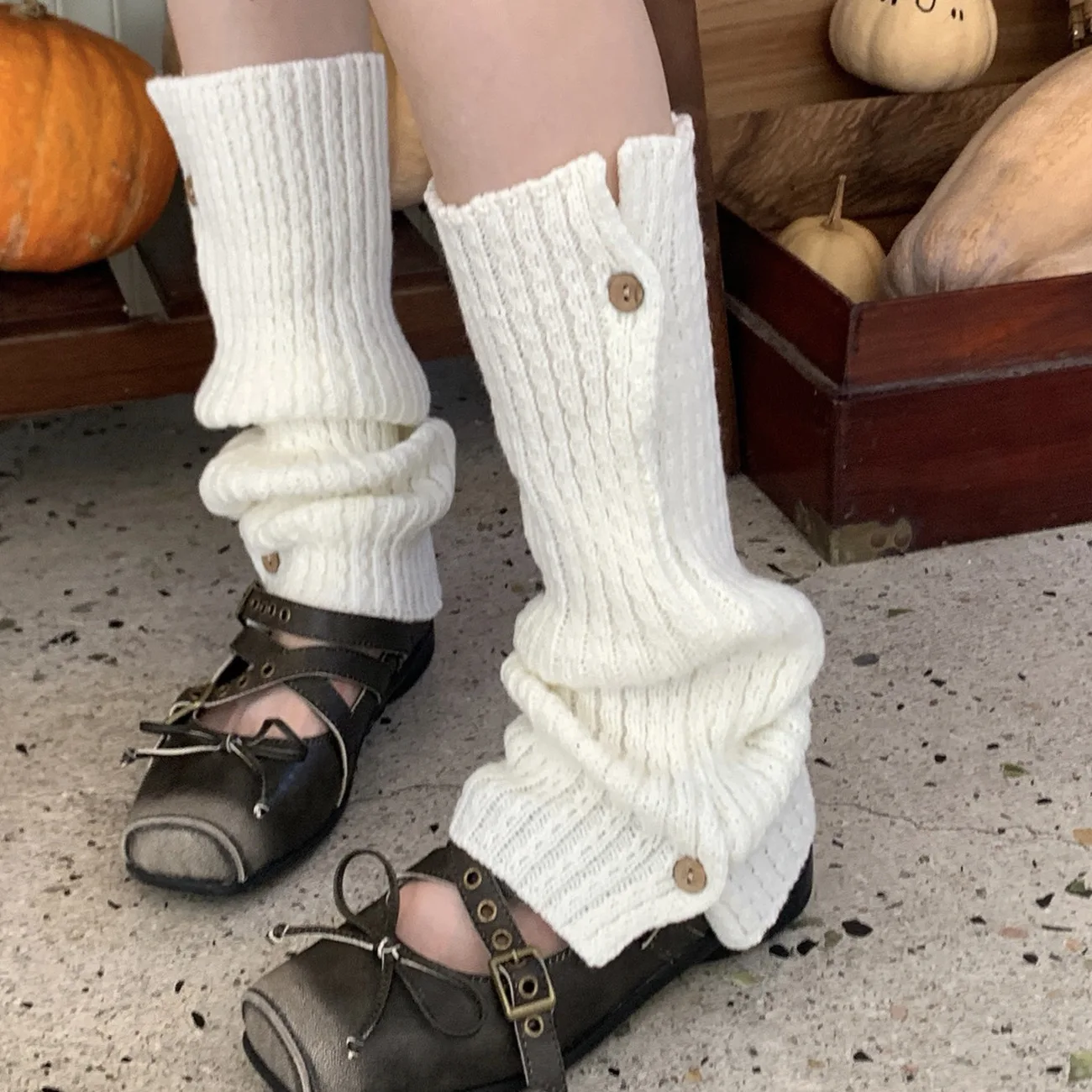 meias-quentes-de-trico-para-outono-inverno-femininas-com-botoes-polainas-micro-flare-em-fibra-de-poliester-cor-solida-aces