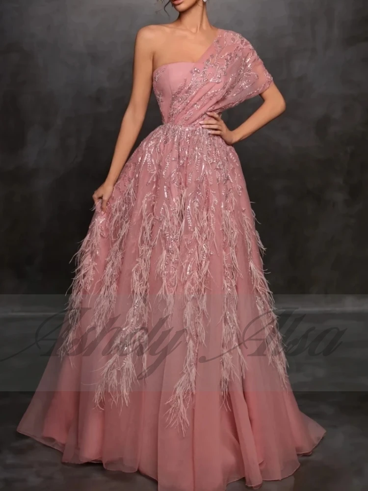 Elegancka różowa suknia wieczorowa na jedno ramię z koralikami z piórami o długości do podłogi dla kobiet Suknia ślubna na imprezę Prom Okazje Nowy