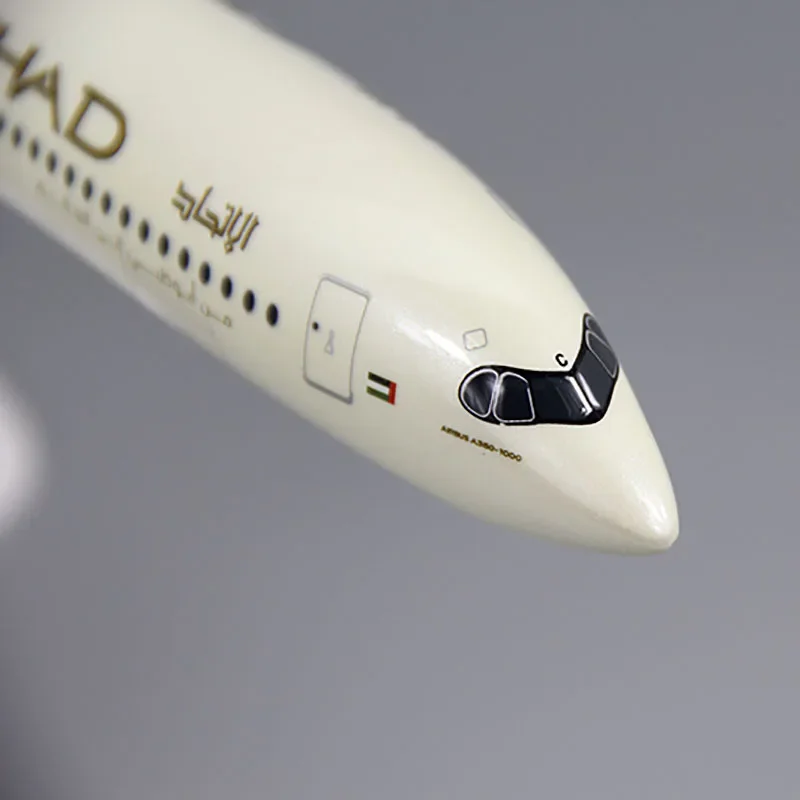 جديد 1:200 الخطوط الجوية الاتحادية تجميع طائرة A350-1000 ABS مع قاعدة نموذج طائرة لعبة جمع الديكور طائرة الهدايا المشجعين