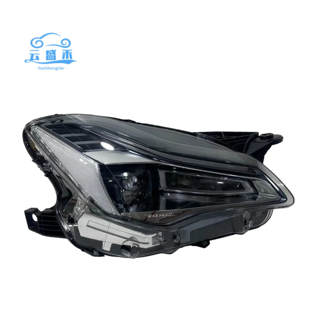 Led LED Headlights Assembly Old Model to Upgrade the New Suitable for Maserati Quattroporte