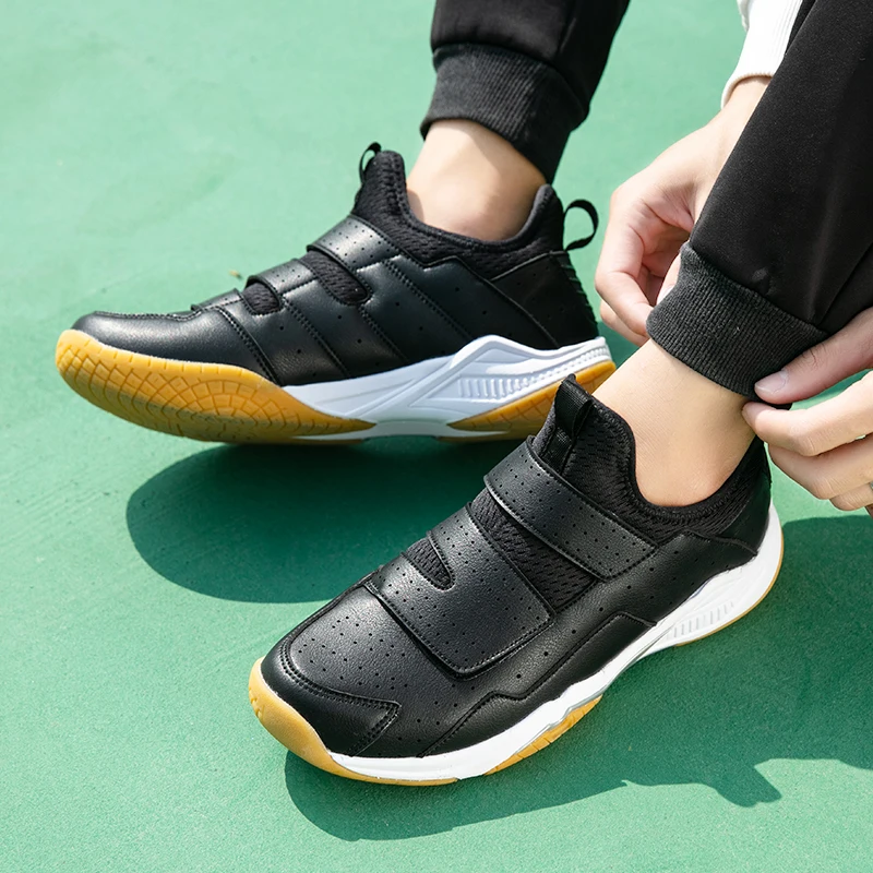 

Unisex Badminton Shoes for Men's and Women's Training Anti Slip Shock Absorbing Breathable Sports Crossing 2.0MID Collector'