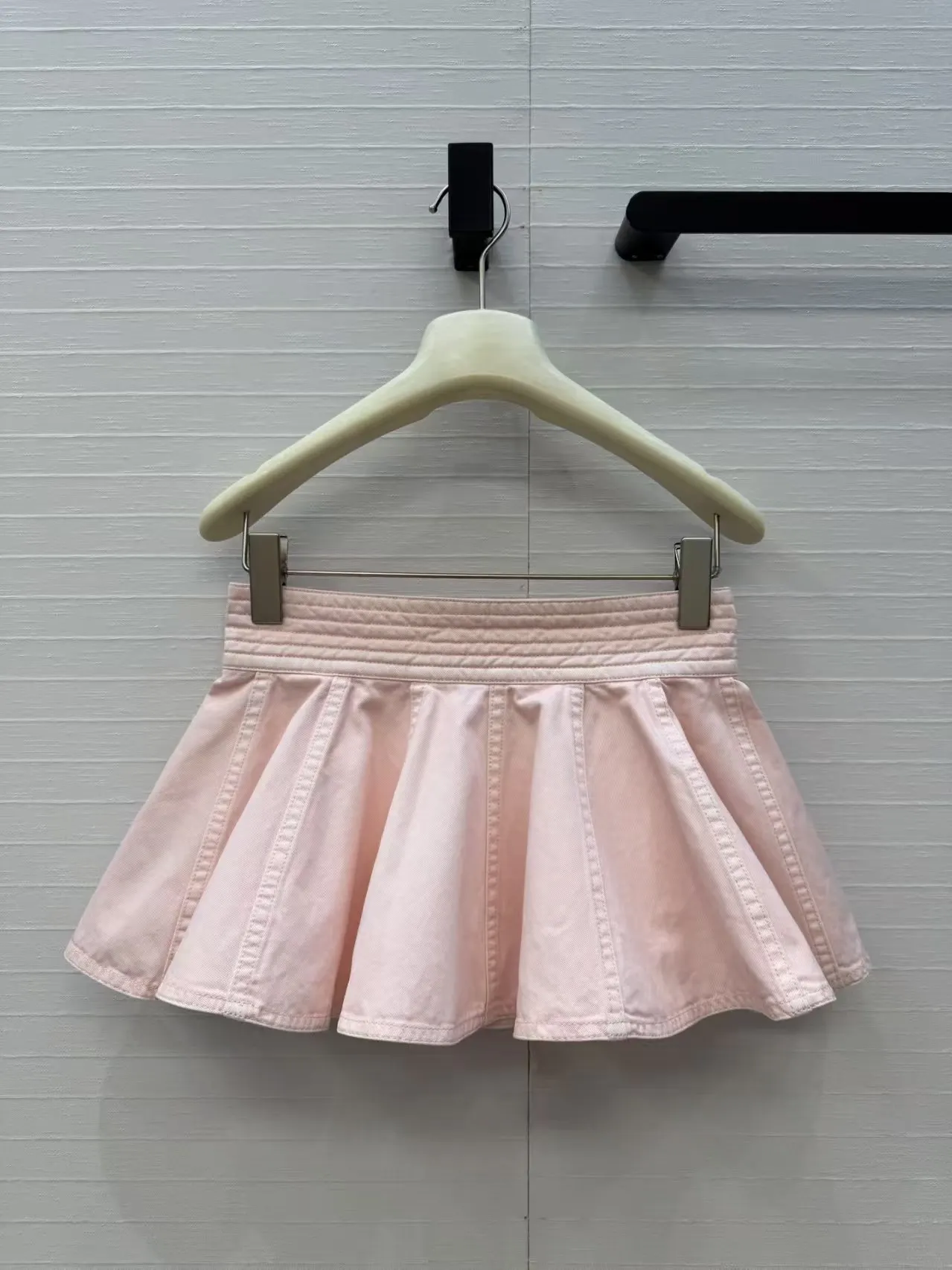 New Elegant Summer Soft Mist Light Pink Washed Denim Mini Skirt, Three Dimensional Quilted Half Body Skirt for Women