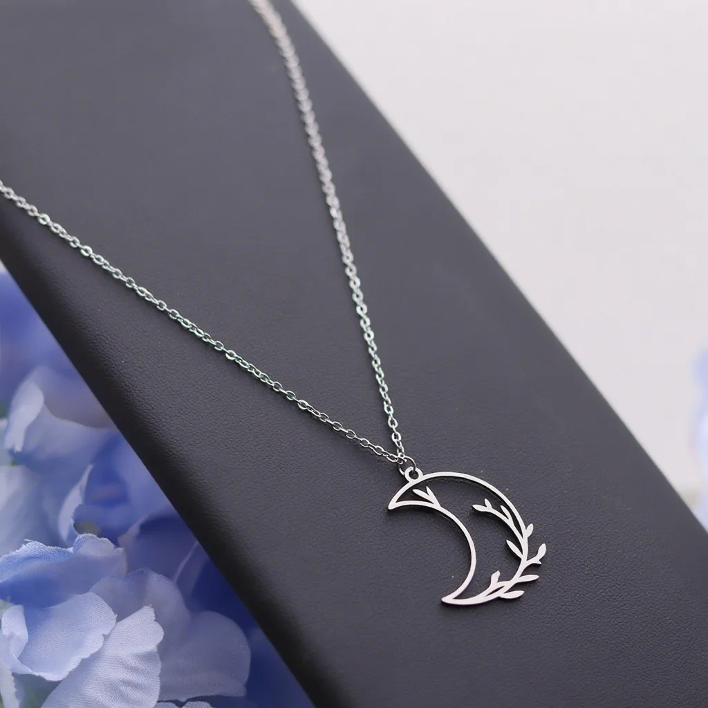 قلادة كينيتيال من الفولاذ المقاوم للصدأ على شكل هلال على شكل قمر مع تصميم فرع رقيق مثالي للارتداء اليومي #1