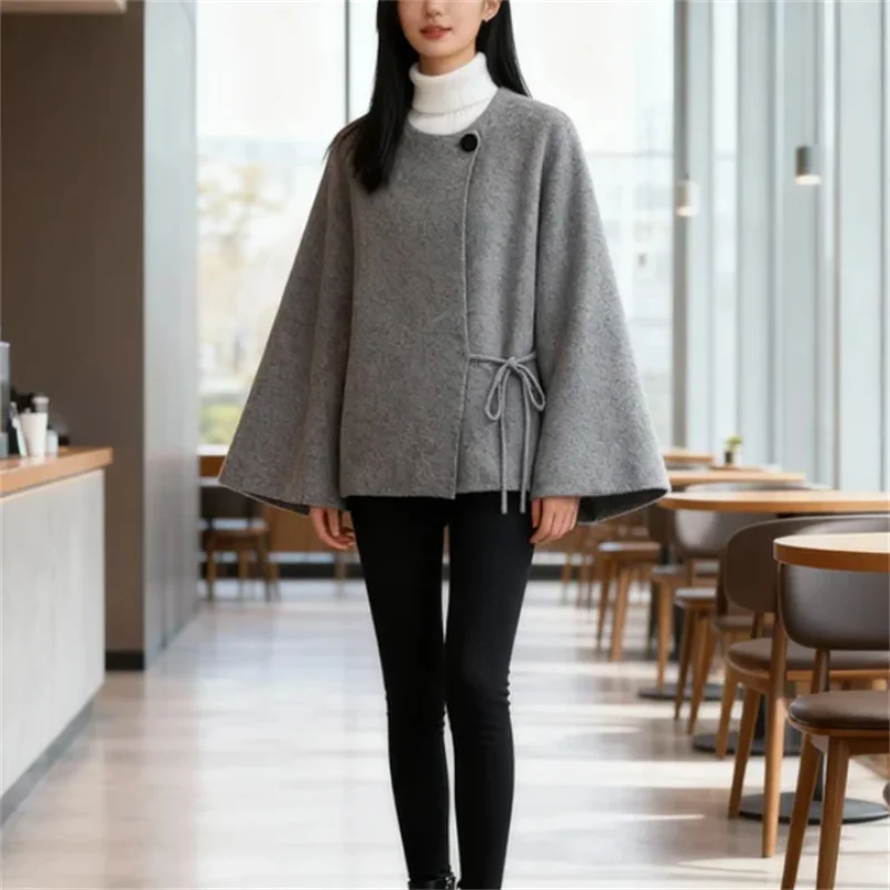 

2025 Fall Fashion Trendy Sexy Women's Knitted Slit-Sleeve Coat