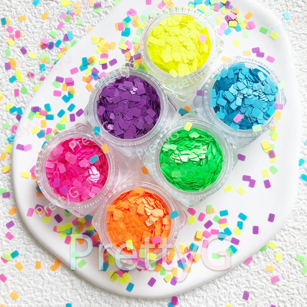 PrettyG 1 Box M0Y 3mm Zaokrąglony prostokątny brokat w kształcie metalicznego neonowego brokatu z cekinami do zdobienia paznokci żelowych DIY Akcesoria do dekoracji