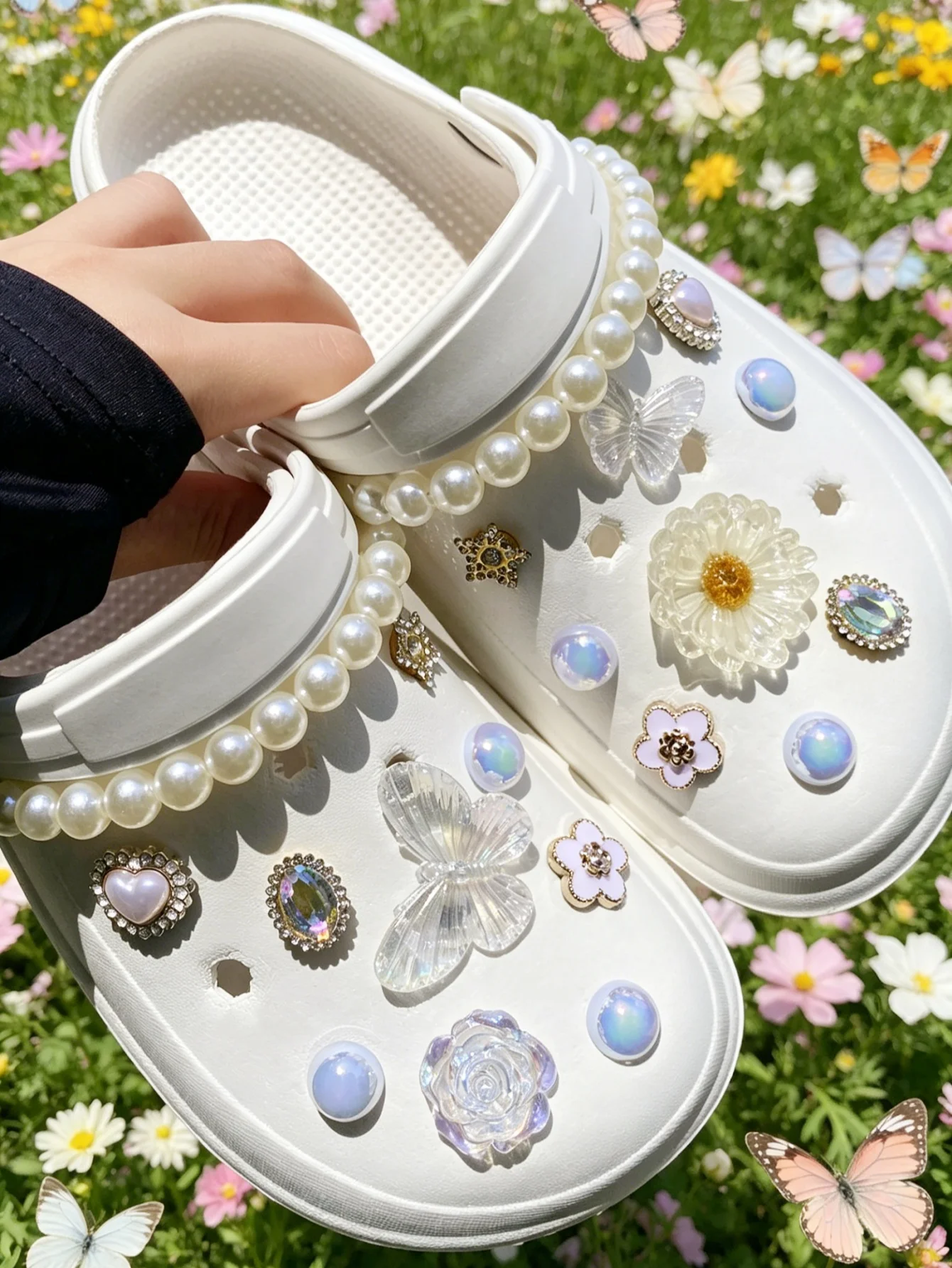 20pcs Fashionable & Versatile Multi-color Butterfly & Pearl Chain ABS Shoe Charms. DIY Detachable Garden Clog & Sandal Clips for