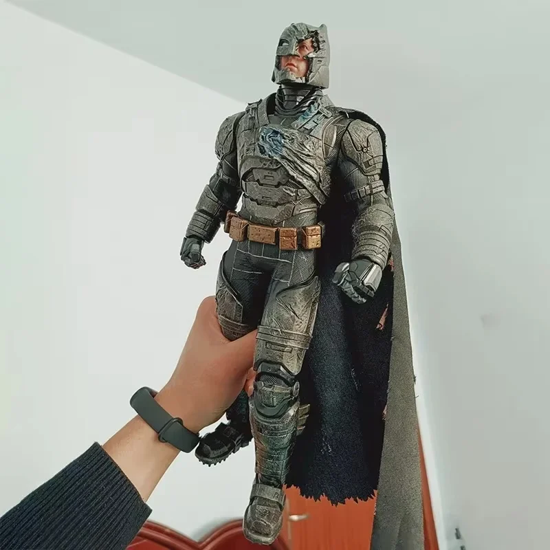 Team Of Prototyping Armored Batman Statue Action Figure Toys 32cm War Damage Version Of The Desktop Children Holiday Gift