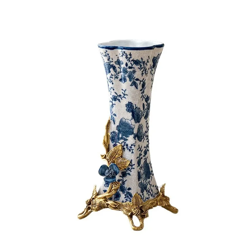 

Ice crack ceramic with copper vase, European and American furniture soft decoration, living room entrance flower arrangement