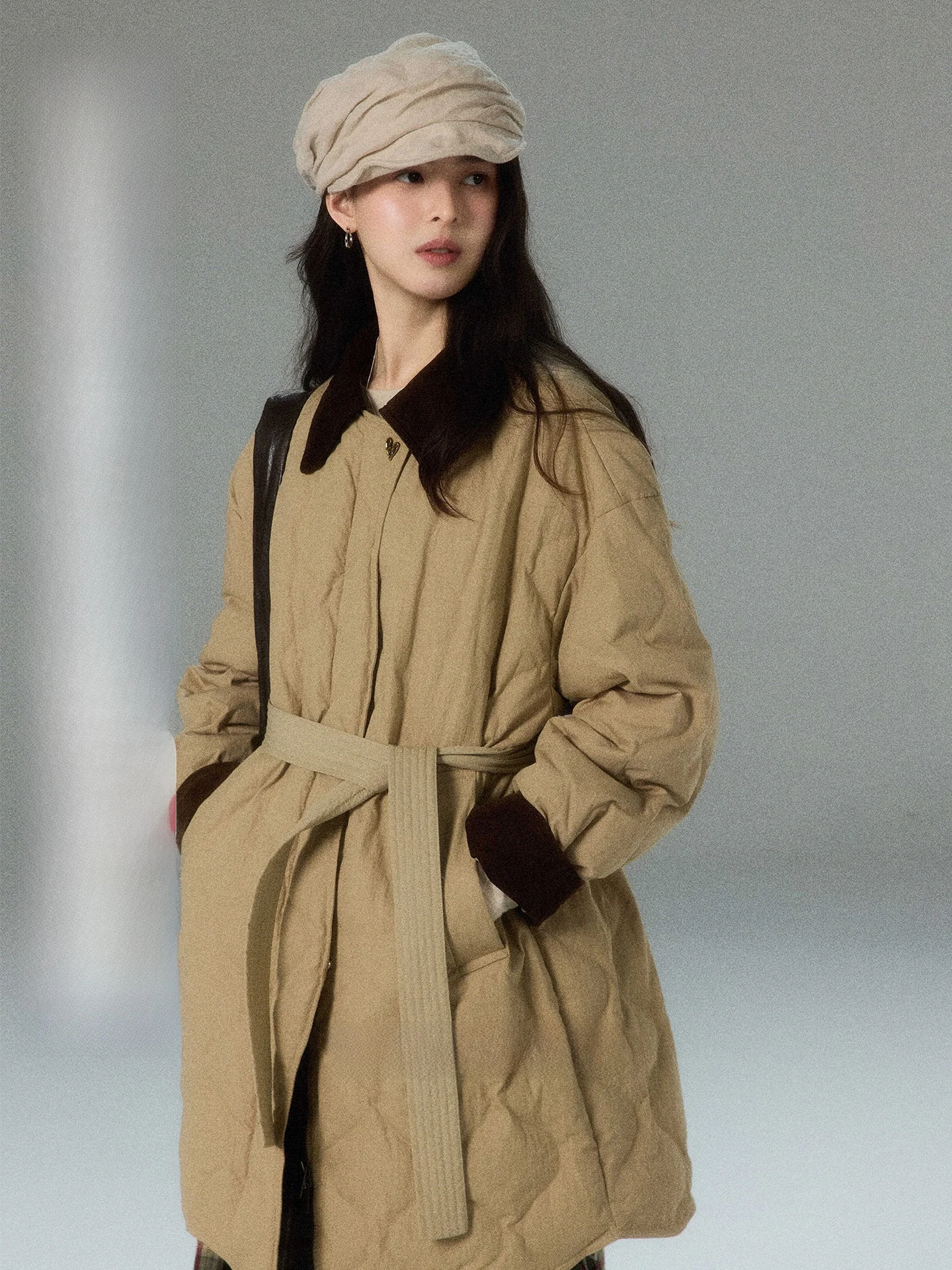 

Женская пуховая куртка из вельвета с воротником-стойкой, утепленная, с ромбовидным узором, для осени и зимы