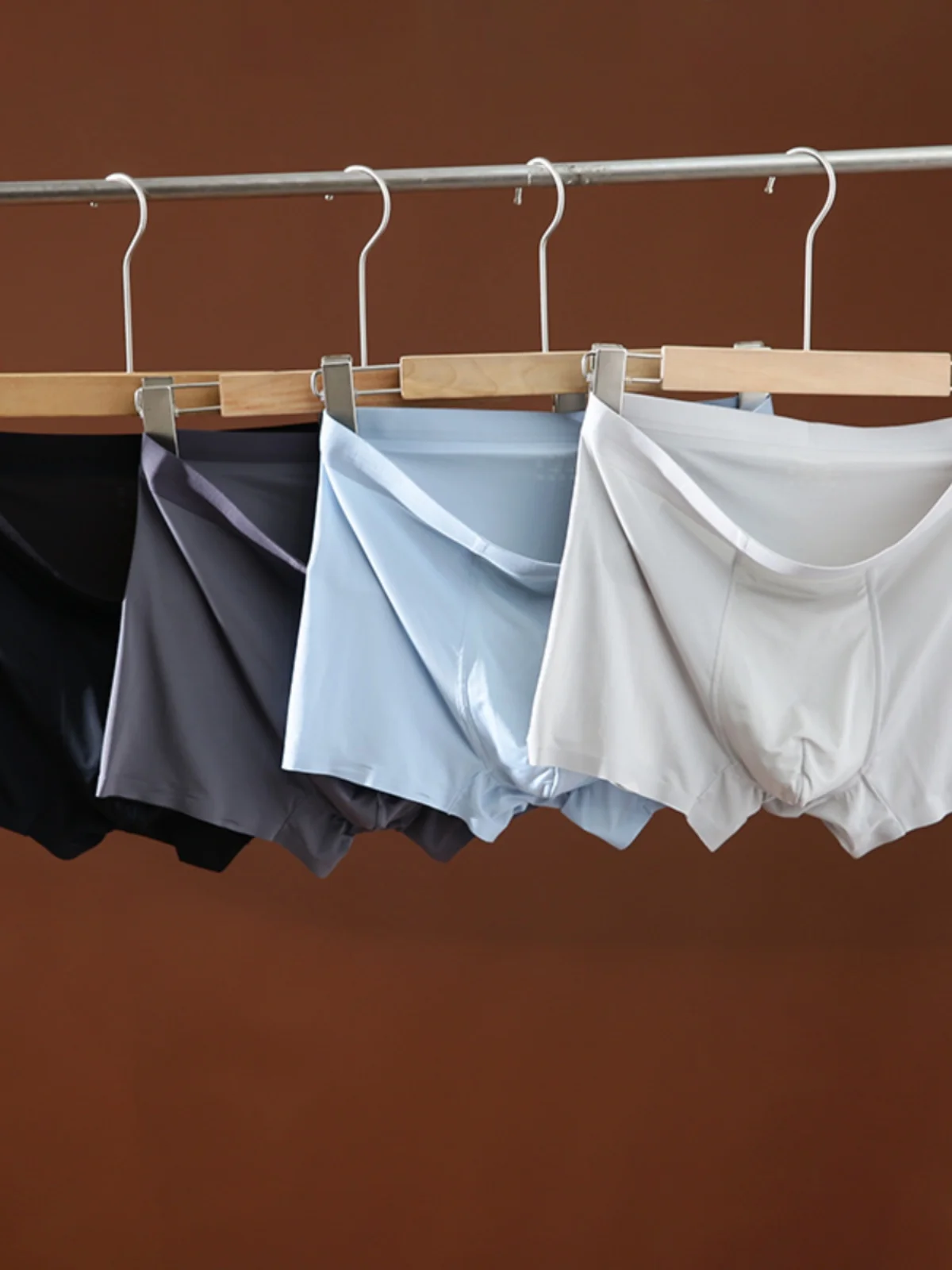 

Men's Summer Ice Silk Boxer Shorts Comfortable Breathable Seamless Pure Color Soft Skin-Friendly Modal Fabric mid Waist Briefs