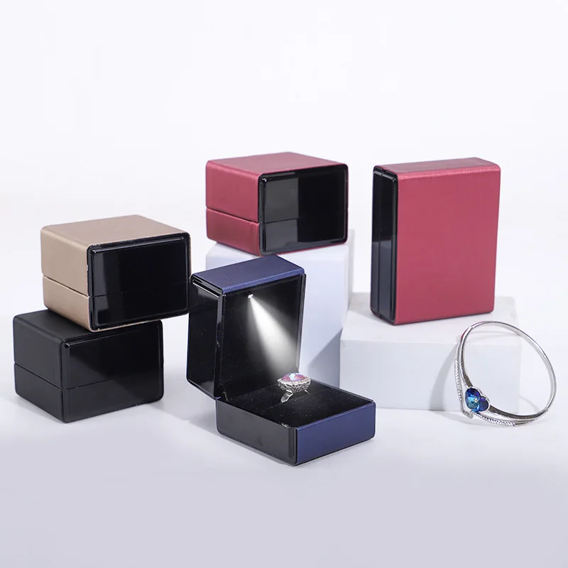 2 Style Brushed Pu Leather Jewelry Box Portable Ring Case Pendant Necklace Box Led Models Jewelry Packaging Organizer Wholesale