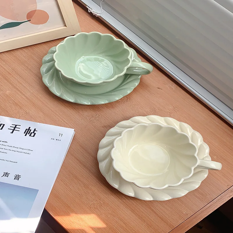 Juego de taza y platillo de té de la tarde con volantes estilo coreano INS, taza de cerámica de alto valor para desayuno, café y leche