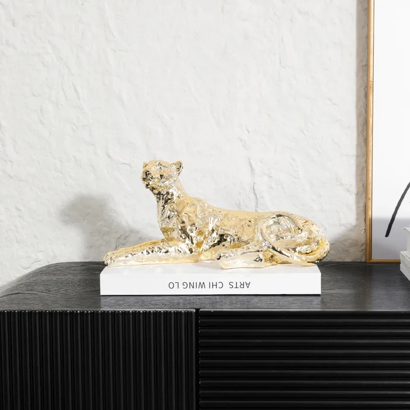 Resin Handicrafts Simulation Animal Sculpture Golden Leopard Cheetah Spotted Leopard Home Decoration Accessories