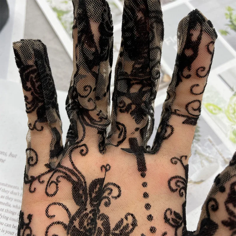 เซ็กซี่สีดําลูกไม้บางโปร่งใสความยืดหยุ่นตาข่ายสั้นถุงมือผู้หญิงครีมกันแดด Gothic Punk Lolita คอสเพลย์ Cross ดอกไม้ Mittens