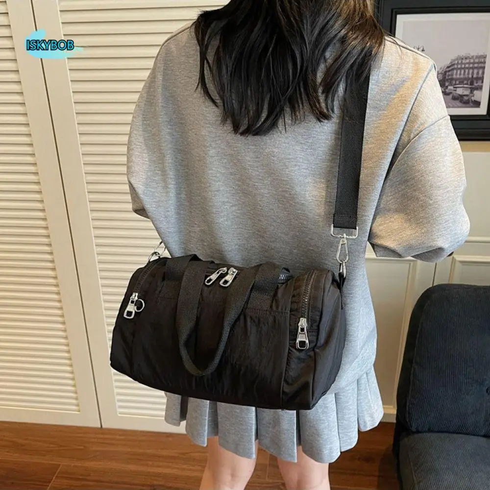 

Leisure Nylon Travel Duffel Bag Portable Crossbody Women's Fitness Handbag Large Capacity Durable Gym Storage Bag Business Trips