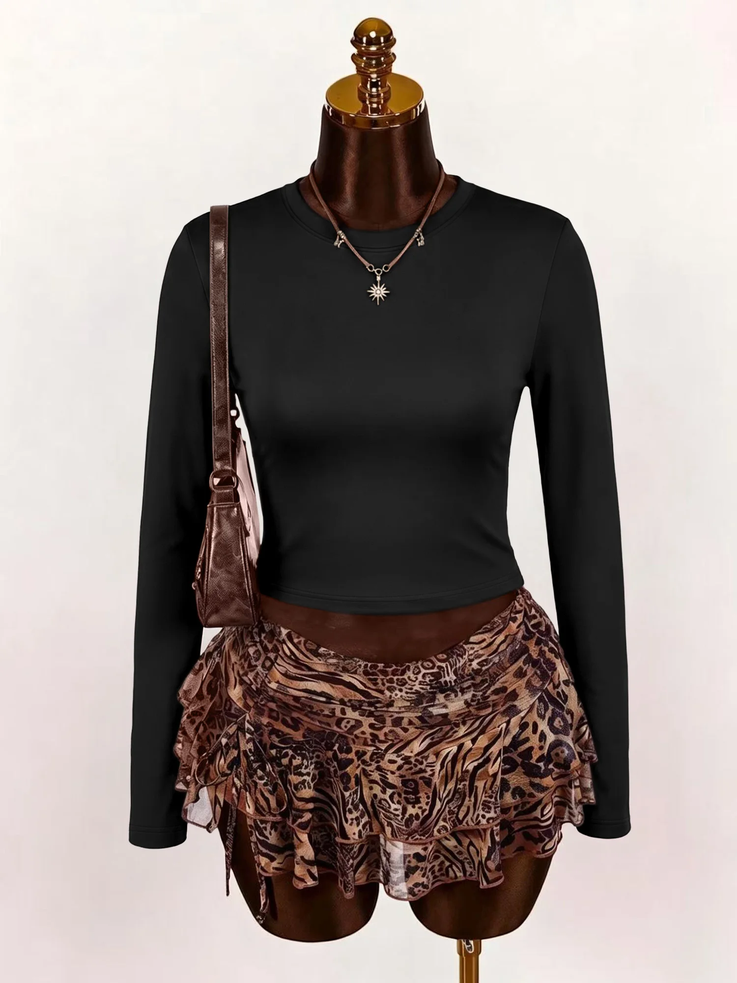 Figure-Flattering Short Long Sleeve Top, Smooth Fitted Tee for Influencer OOTDs & Weekend Parties view 4