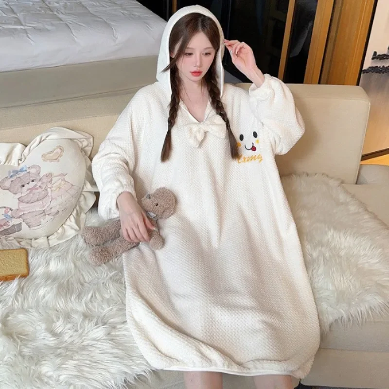 

150kg Extra Large Coral Fleece Nightgown Women Winter Thickened Flannel Bathrobe Sweet Nightdress Female Pajamas Homewear Robe