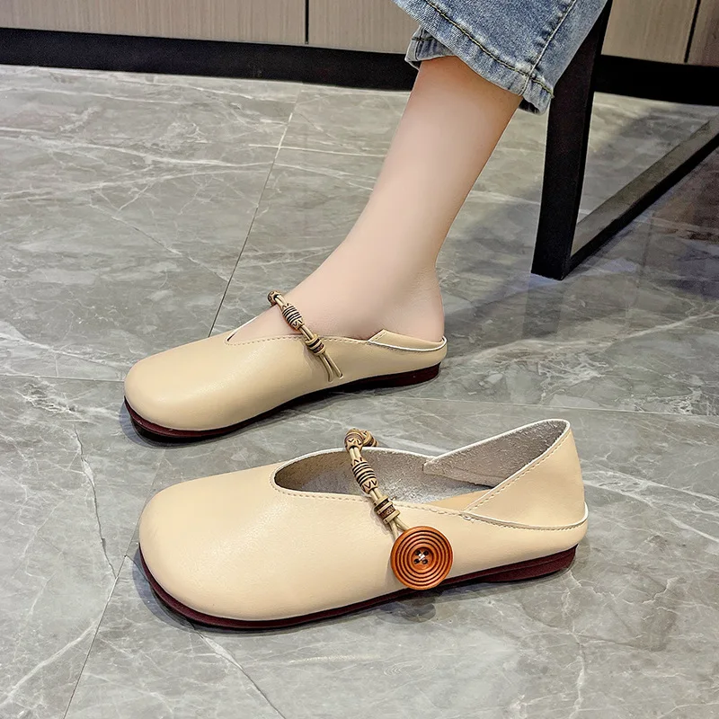 Harajuku Style Retro Flats Woman Mary Jane Shoes v Neck Mom Straped Button Designer Loafer Shoes Square Toe Wide Leg Moccasins