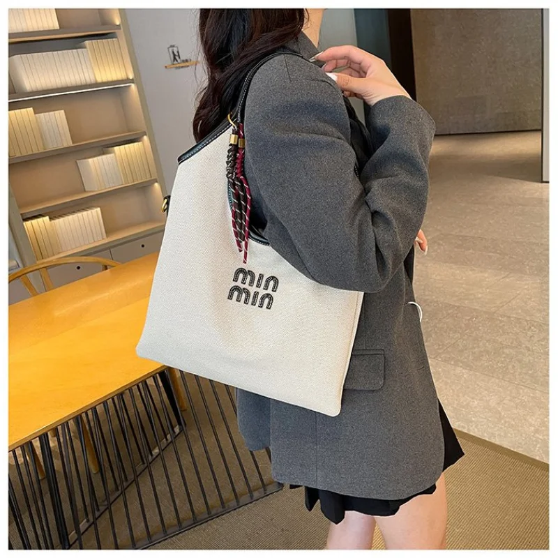 

Modish Women's Tote Bag Crafted From Prairie-Printed Leather Featuring Casual High-End Lasting Lightweight Daily Look​