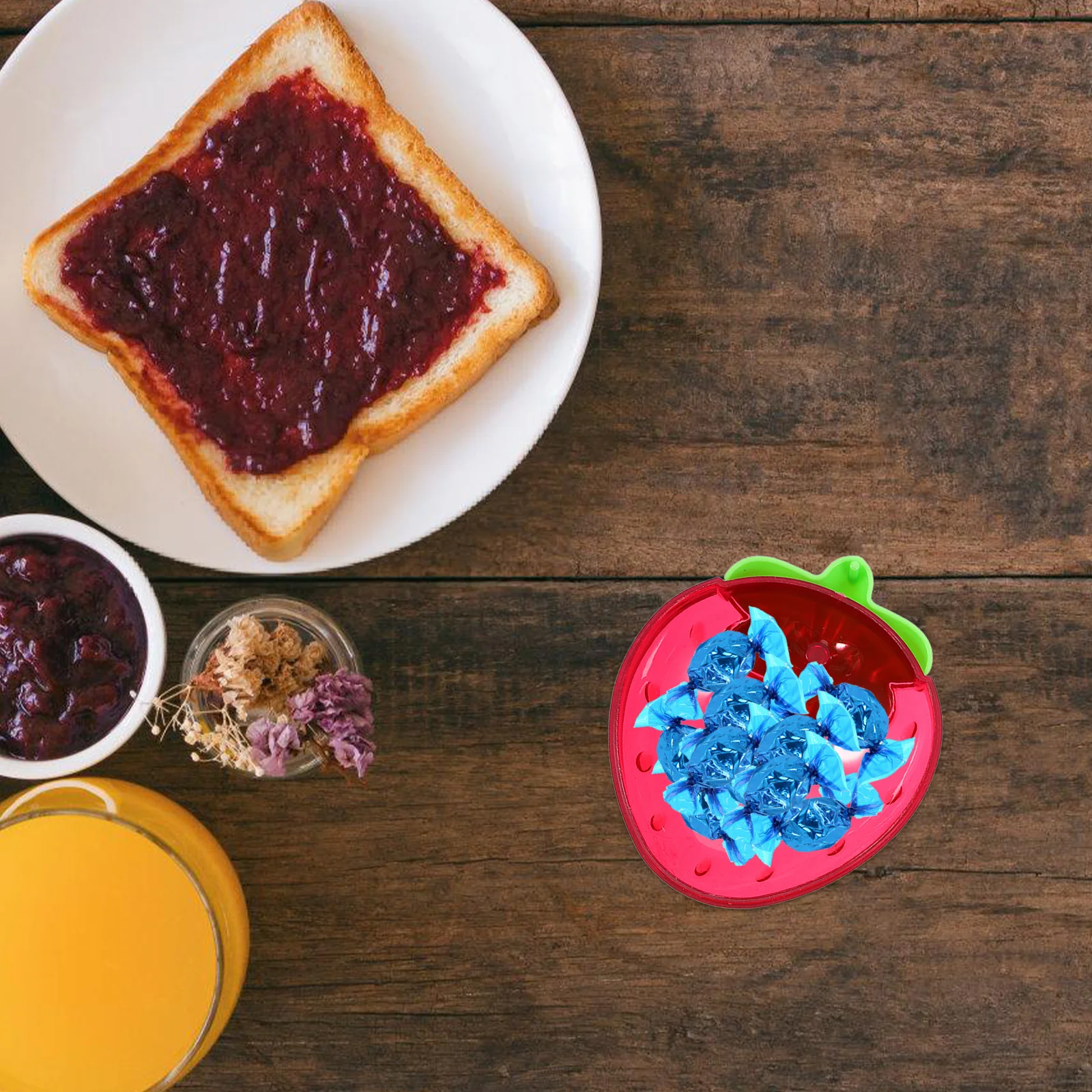 

12Pcs Strawberry Shaped Candy Boxes Sturdy Lightweight Party Favor Containers for Sweets Treat Storage Strawberry Candy Box