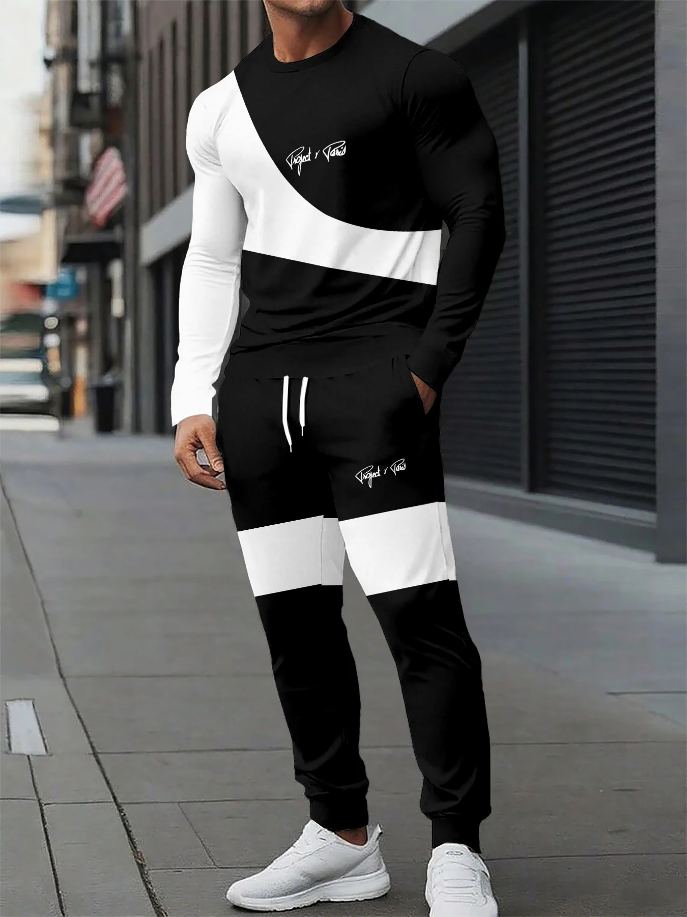 

The new men's round-neck hoodie set for Spring and Autumn features a casual and comfortable letter pattern print