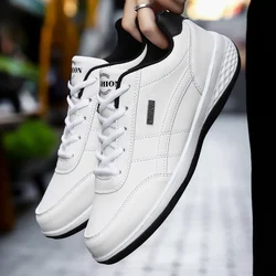 2024 Men Sports Casual Shoes Fashion Leather Shoes Outdoor Comfortable Flat Sneakers Breathable Light Men White Sneakers Shoes