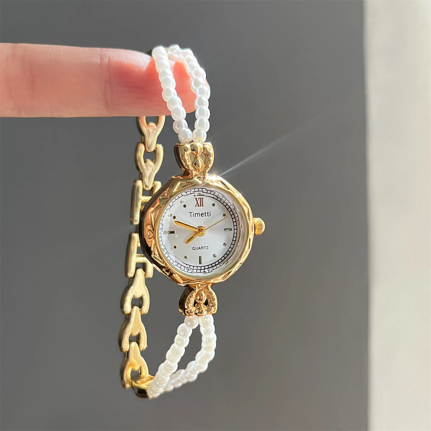 French Vintage DoubleRow Delicate Pearl Bracelet Watch For Women A Stylish, Luxurious, And Exquisite Ladies' Quartz Wristwatch.C