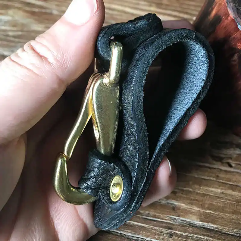 Men's Leather Keychain 2024 New Style Worn Belt with Lock Keychain Brass Lock Key Holder Hook Genuine Leather Accessories