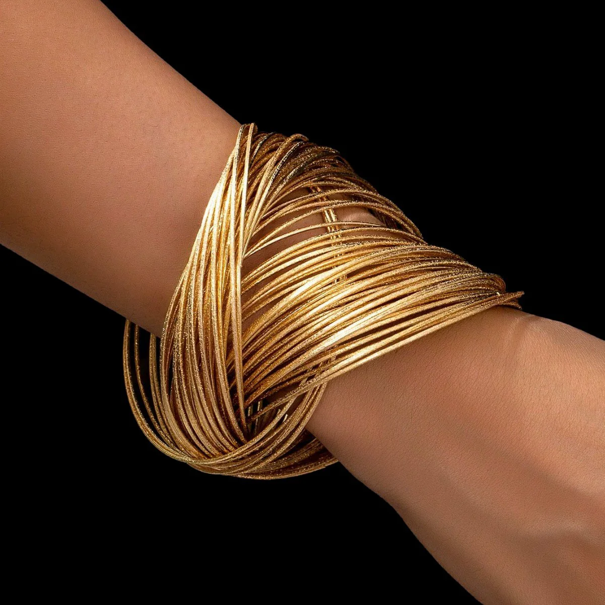 

Metal Multi-layer Twisted Irregular Line Bracelet Bangles For Women European American Personality Catwalk Wrist Party Jewelry