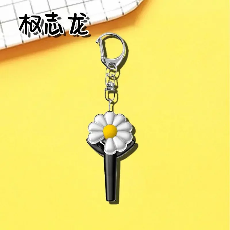 クリエイティブデイジーキーホルダーアイドル周辺 G-Dragon アクリルキーホルダー Ins スタイル漫画バックパックペンダント男の子と女の子のギフト