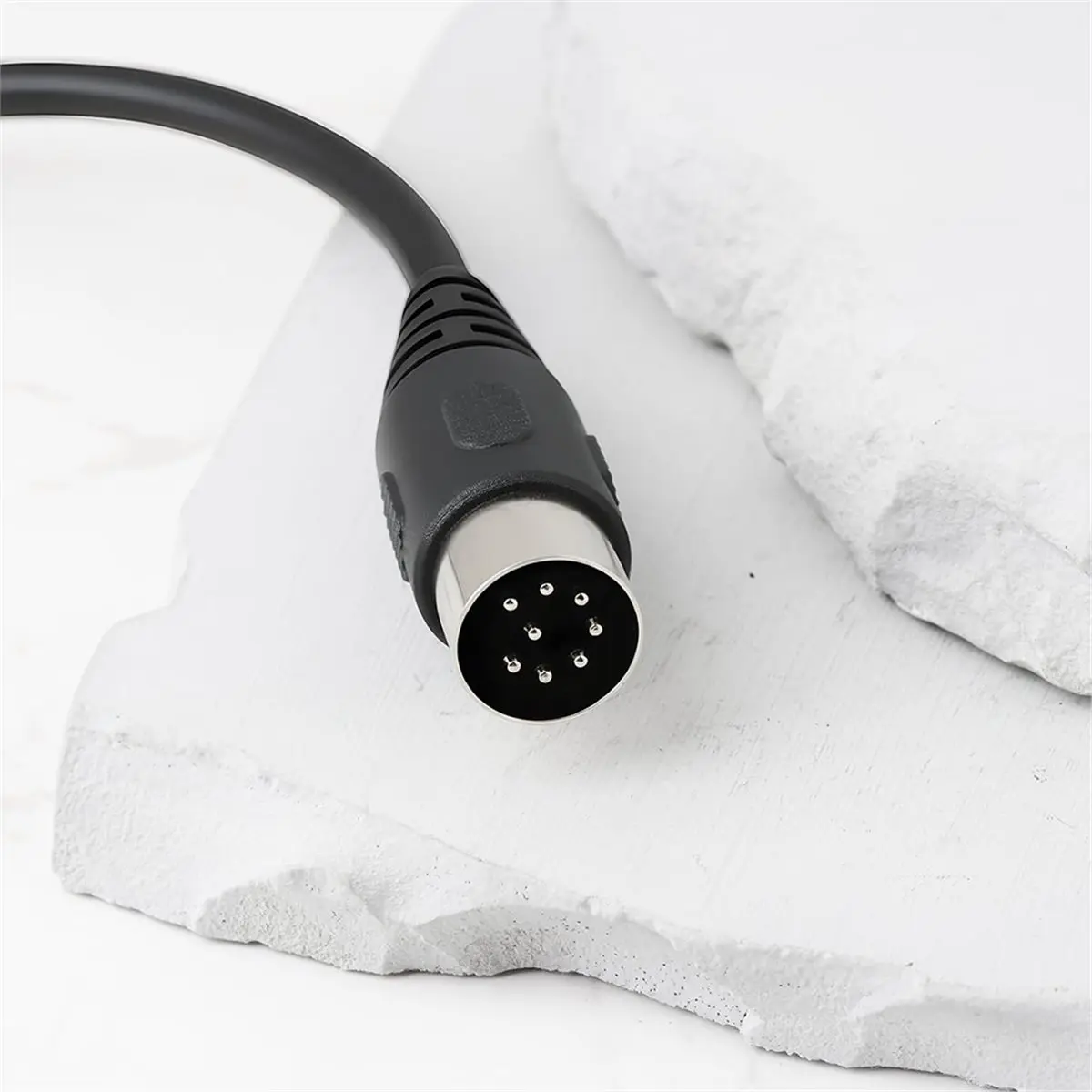 L77A 8 Pin Din Speaker Extension Male to Male Converter Lead Compatible with Bang and Olufsen Active Loudspeakers 3 Meters