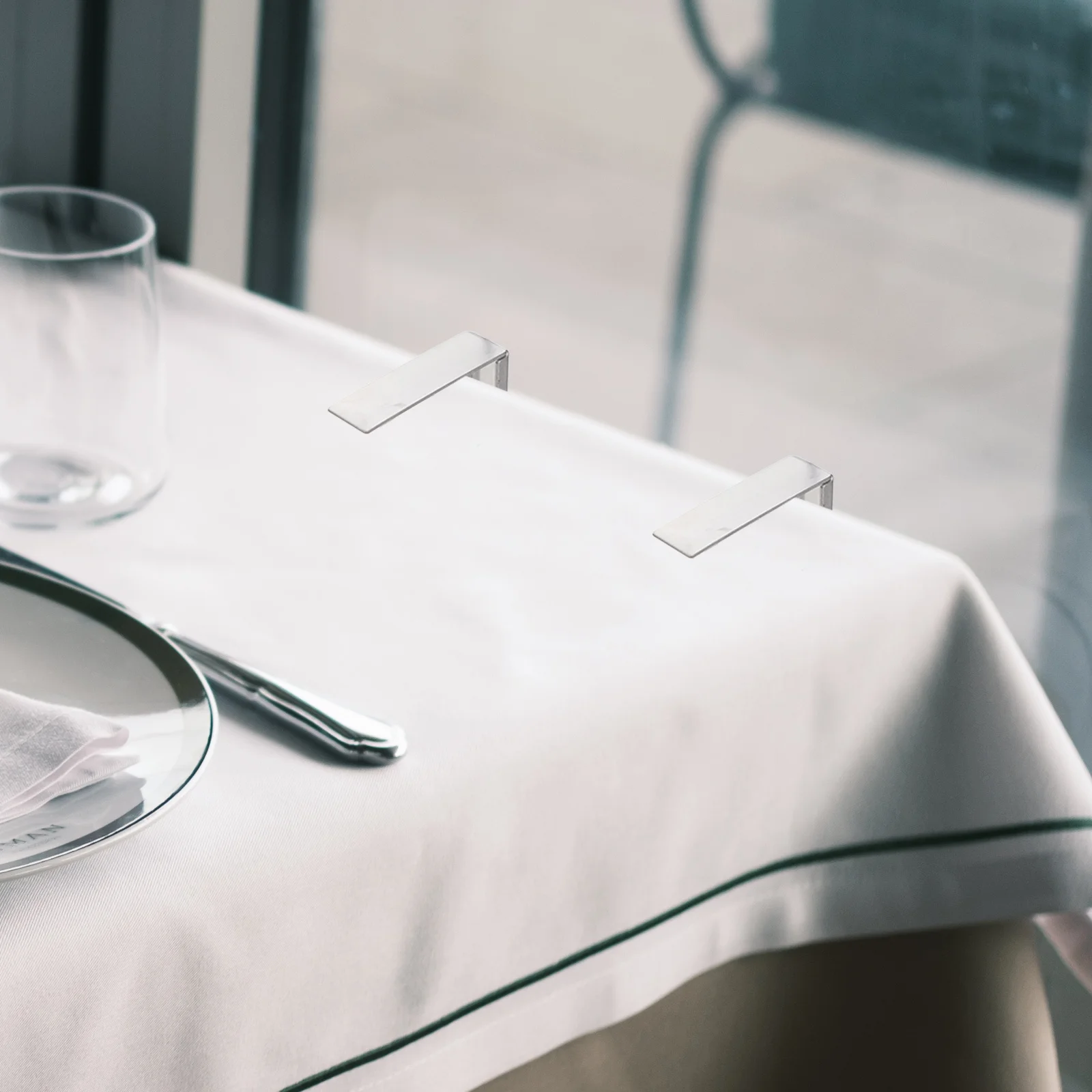 

6Pcs Convenient Tablecloth Clips Set Elastic and Snag-Free Table Cover Clamps for Outdoor and Indoor Use Tablecloth Clips