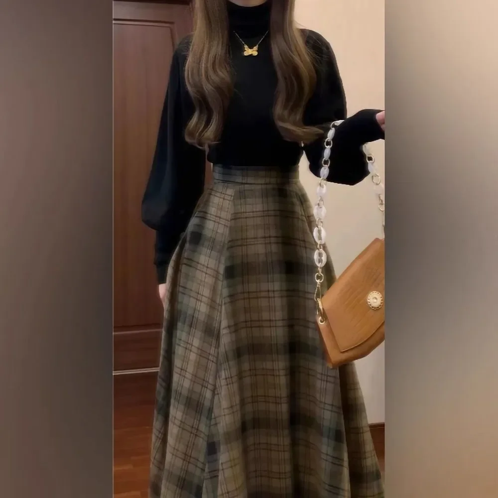 

Fashion Suit Women's Autumn and Winter New Plaid Skirt Black High Collar Top Two-Piece Set 2025