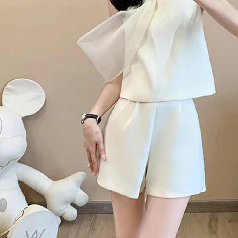 Two-piece women's summer dress in 2024, new fashion temperament, western style, fashionable spice girl's high-grade shorts.