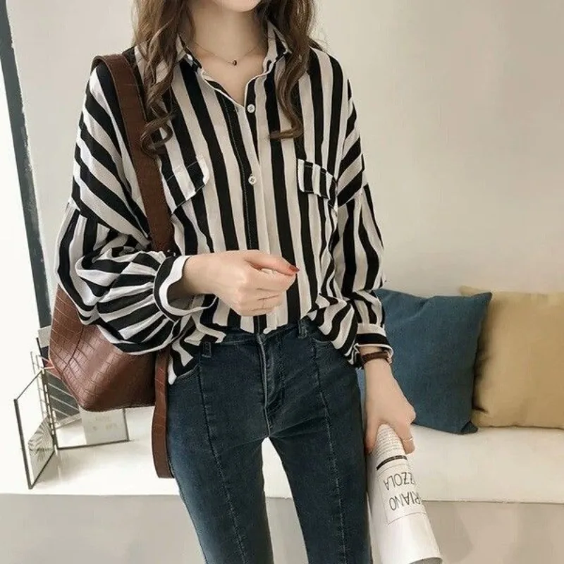 2024 Summer Women\'s New Spliced POLO Collar Button Stripe Pocket Lantern Sleeve Fashion Loose Casual Long Sleeve Blouses Shirts