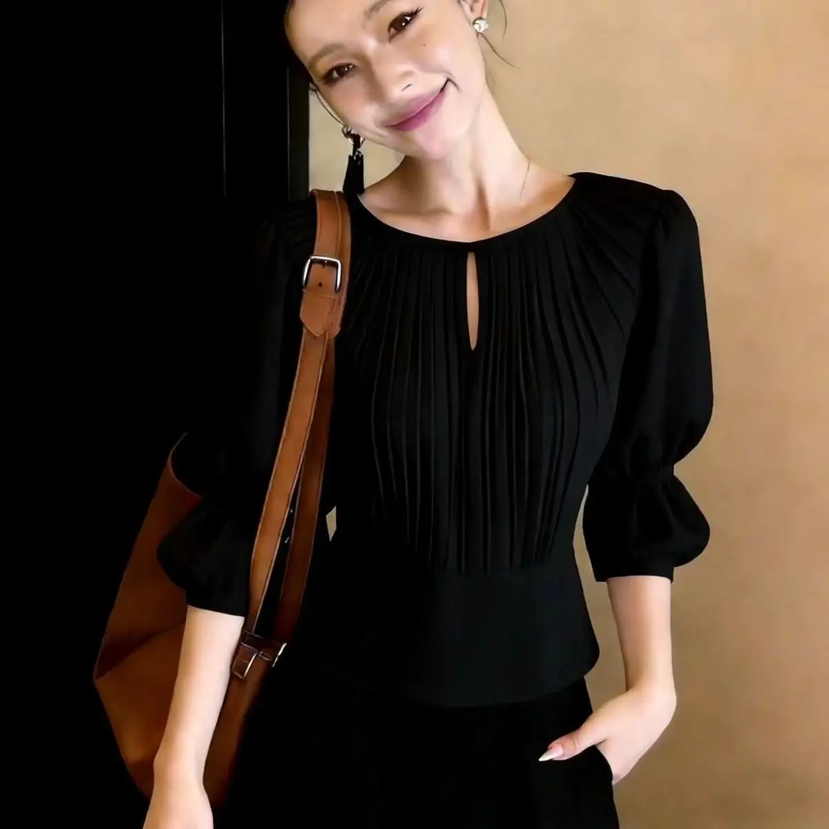 2026 Autumn New Women Clothes Temperament Blouse Ladies All-match Fashionable Pleated Solid Color Puff Sleeve Shirts Femme Tops