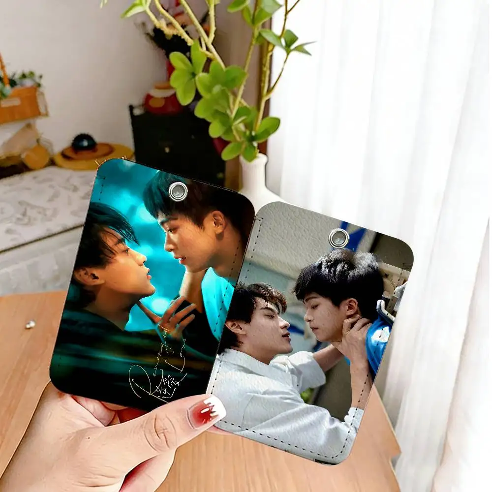 R-Revenged Love Movie Access & Meal Card Holder Keychain Credit ID Bank Card Protective Case Keychain Pendant Fashion