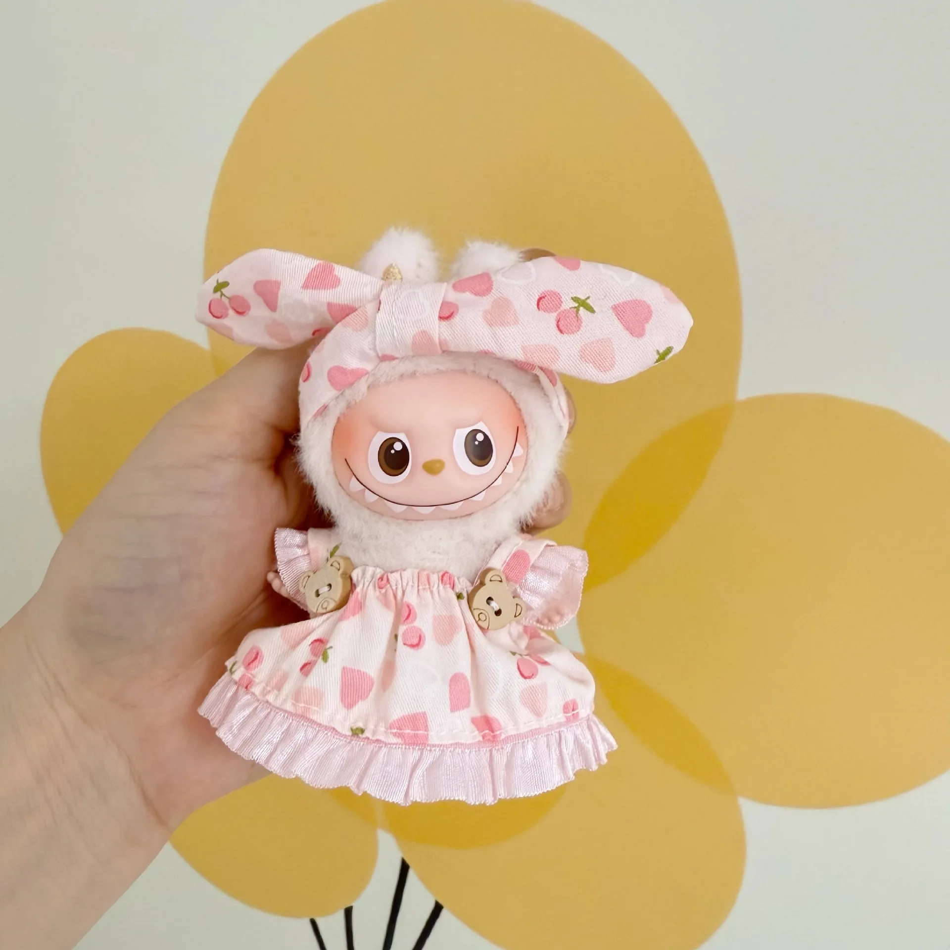 Rosa Rock mit Haarschmuck für Labubu4.0 The Monsters Pin For Love Series Puppenkleidung Accessoires Trendiges Outfit