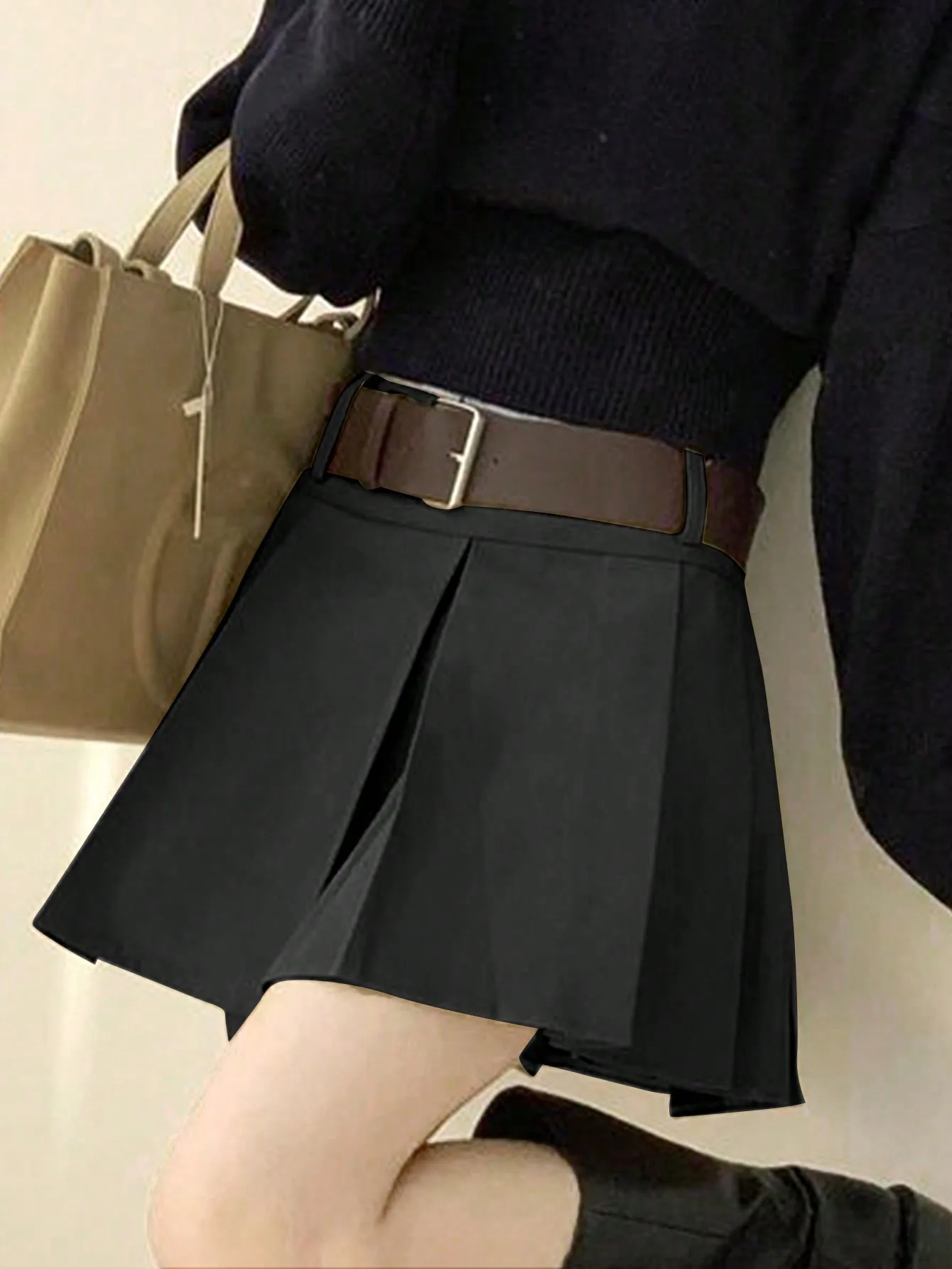 Korean Sexy Style Pleated Individual Women's 2025 Summer New Style Versatile Short Skirt for Small People to Reduce Age