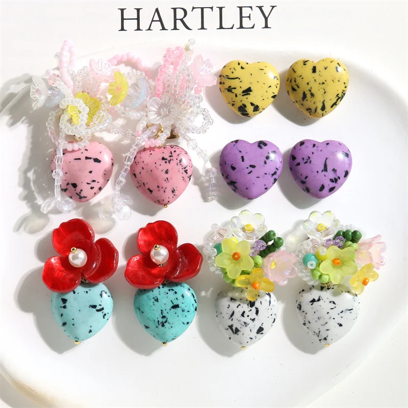 

Wholesale 30pcs/lot color print cartoon hearts shape stone straight hole beads diy jewelry garment accessory