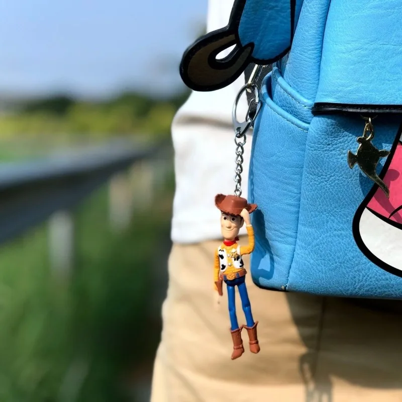 سلسلة مفاتيح تمثال لطيفة على شكل بضائع كرتونية جديدة من ديزني وودي، تزيين حقيبة ظهر مخصصة للأولاد والبنات كاواي، هدية للعطلات #2