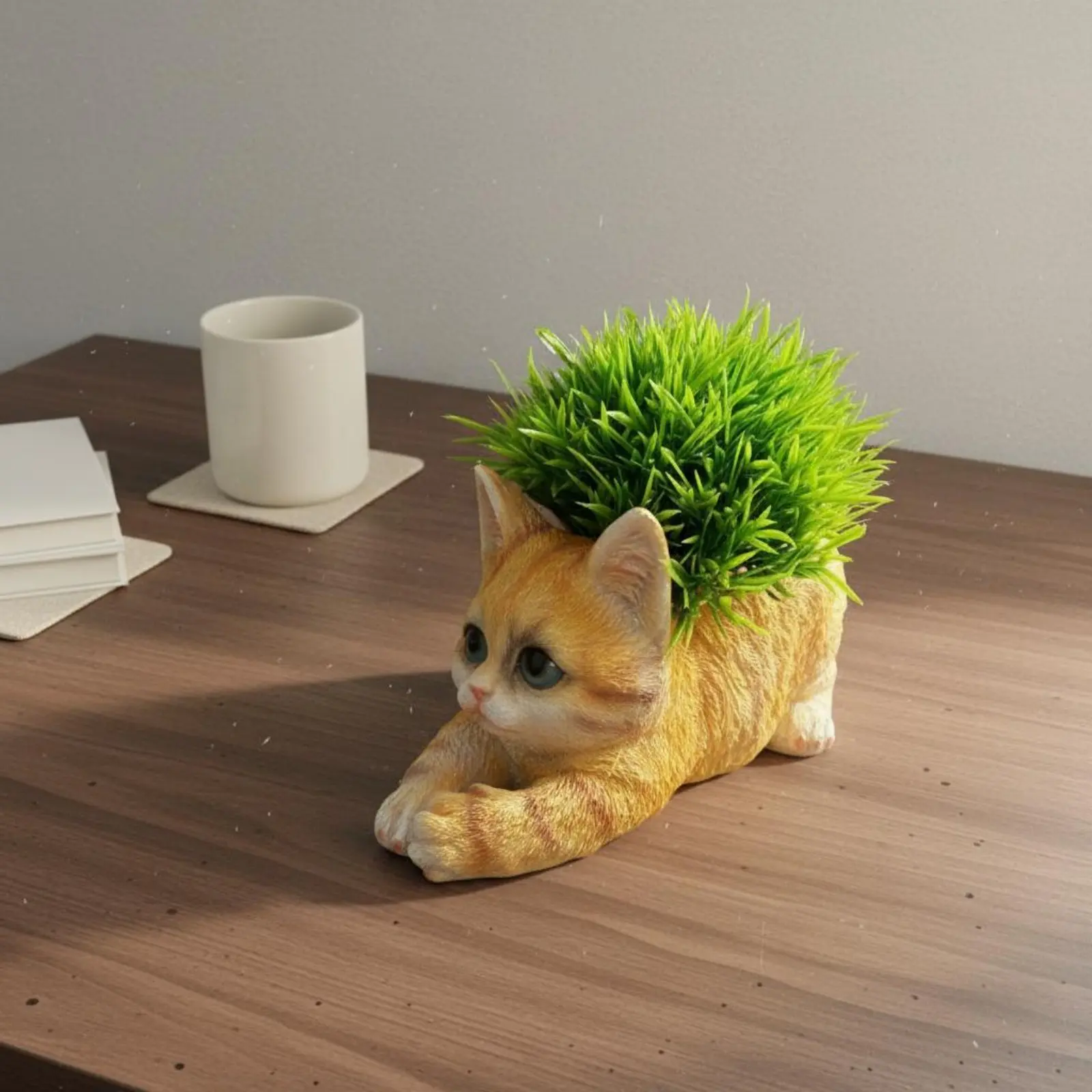 Feline Flower Pot Lifelike Features Cat Shaped Planter Creature Garden Planter Decorative Decoration Resin Cat Statue Pot