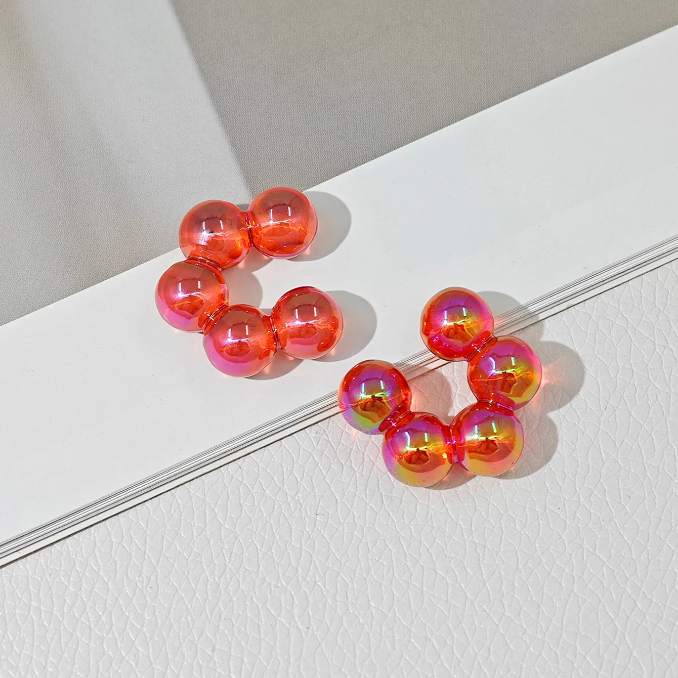 여름 무지개 빛깔의 기하학 C 후프 아크릴 귀걸이 귀에 커프 쥬얼리 액세서리에 크리 에이 티브 미니멀리스트 서리로 덥은 반투명 클립