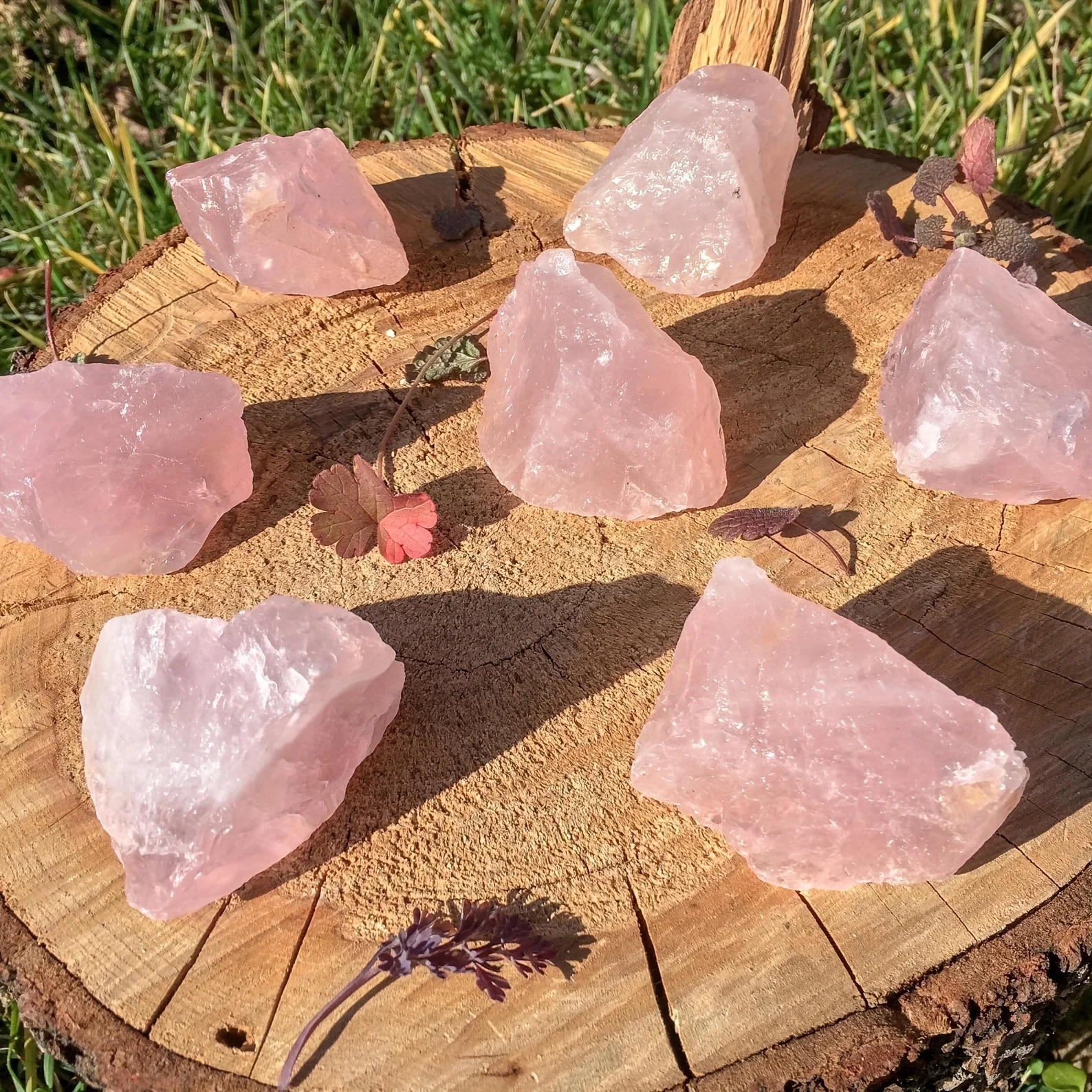 

Natural pink crystal rough stone, pink rough stone ROSE QUARTZ, pink aromatherapy stone, pink home decoration natural crystal