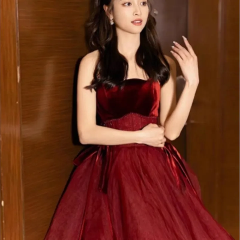 Toasting high-end sense niche light luxury wine red strapless wedding party dress