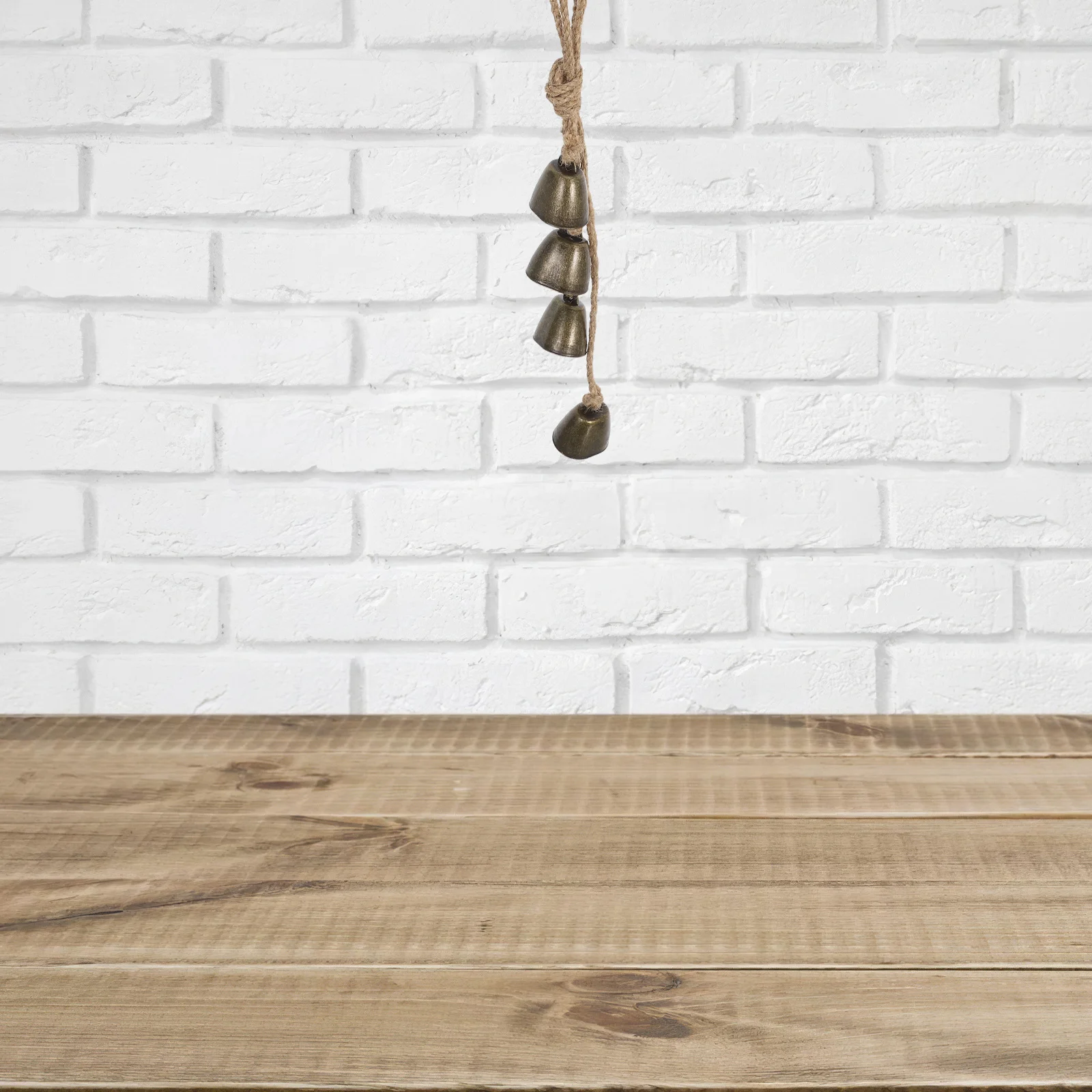 

Rustic Cowbell Wind Chime Vintage Metal Bell Jute Rope Hanging Ornament Outdoor Balcony Garden Farmhouse Christmas Chic Decor